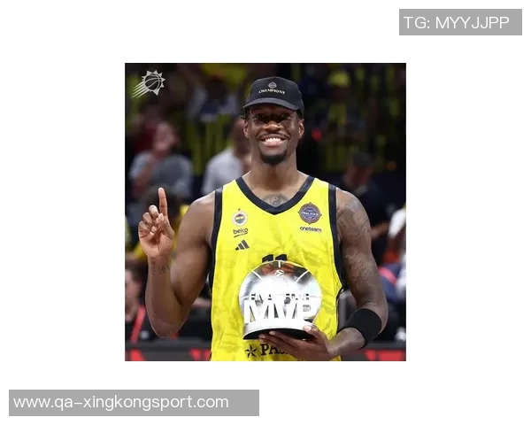 狄龙赞布克突破能力与防守智慧助力队友成长与发展